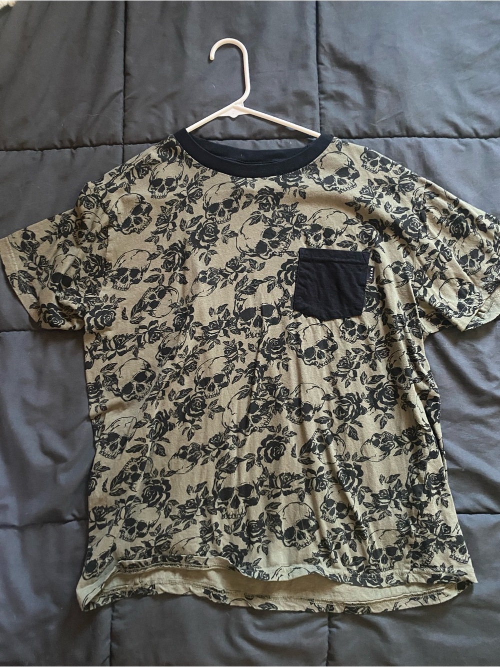 Skull and roses tee
